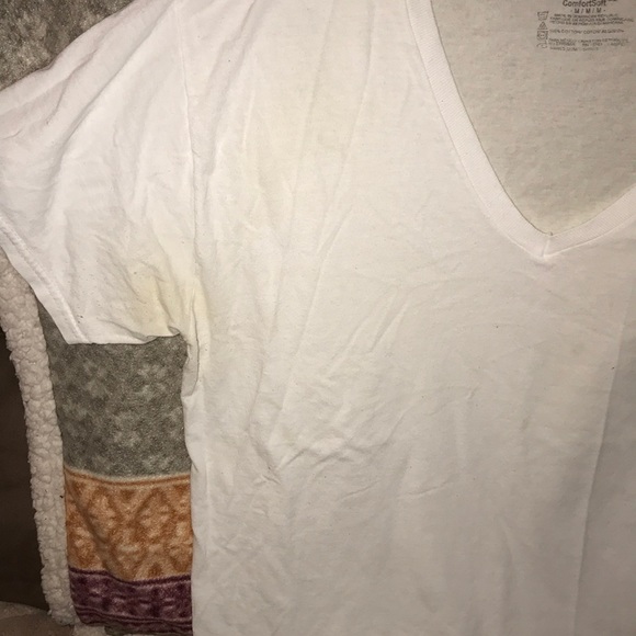 Men’s V neck tee bundle M/L - Picture 4 of 5